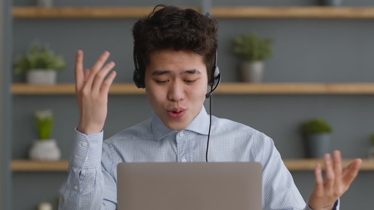 ビデオコールで男
