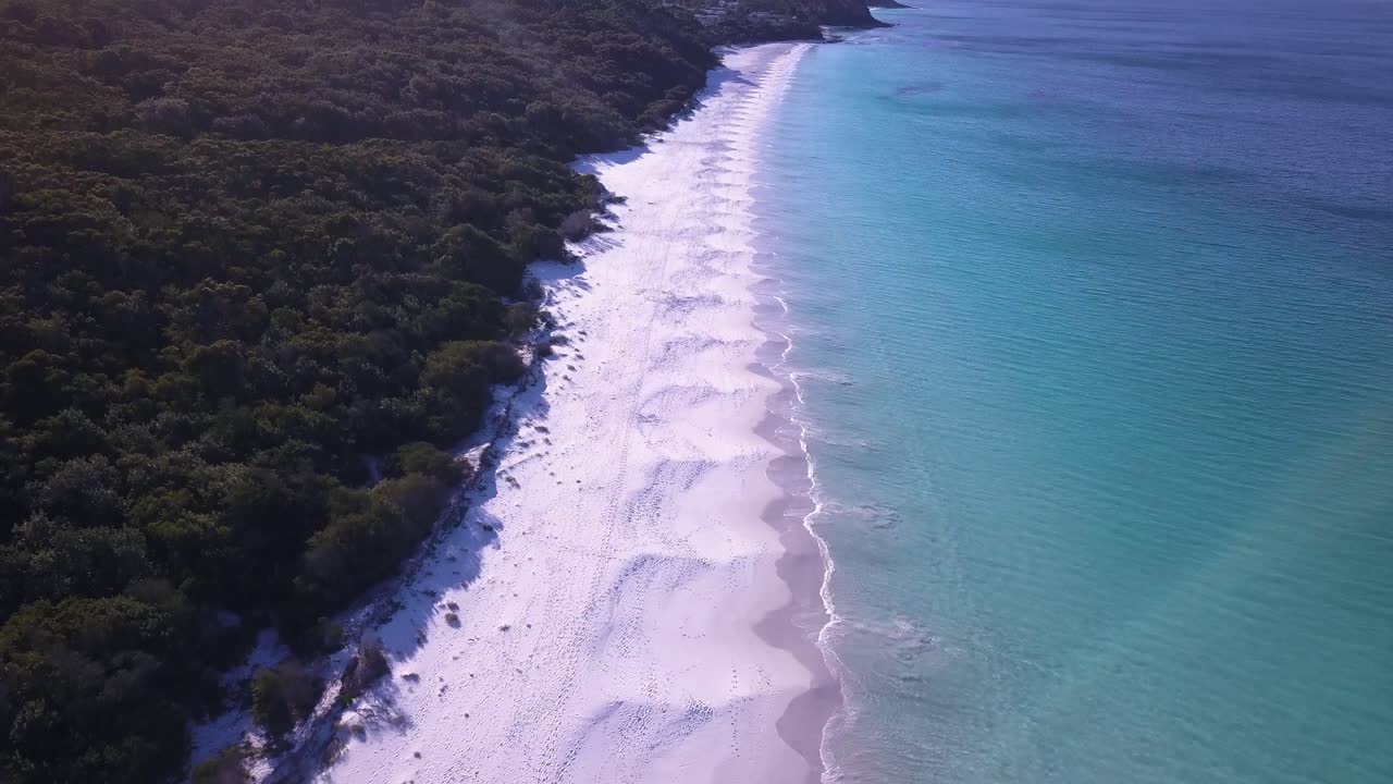 Pristine tranquil Australian beaches and waves