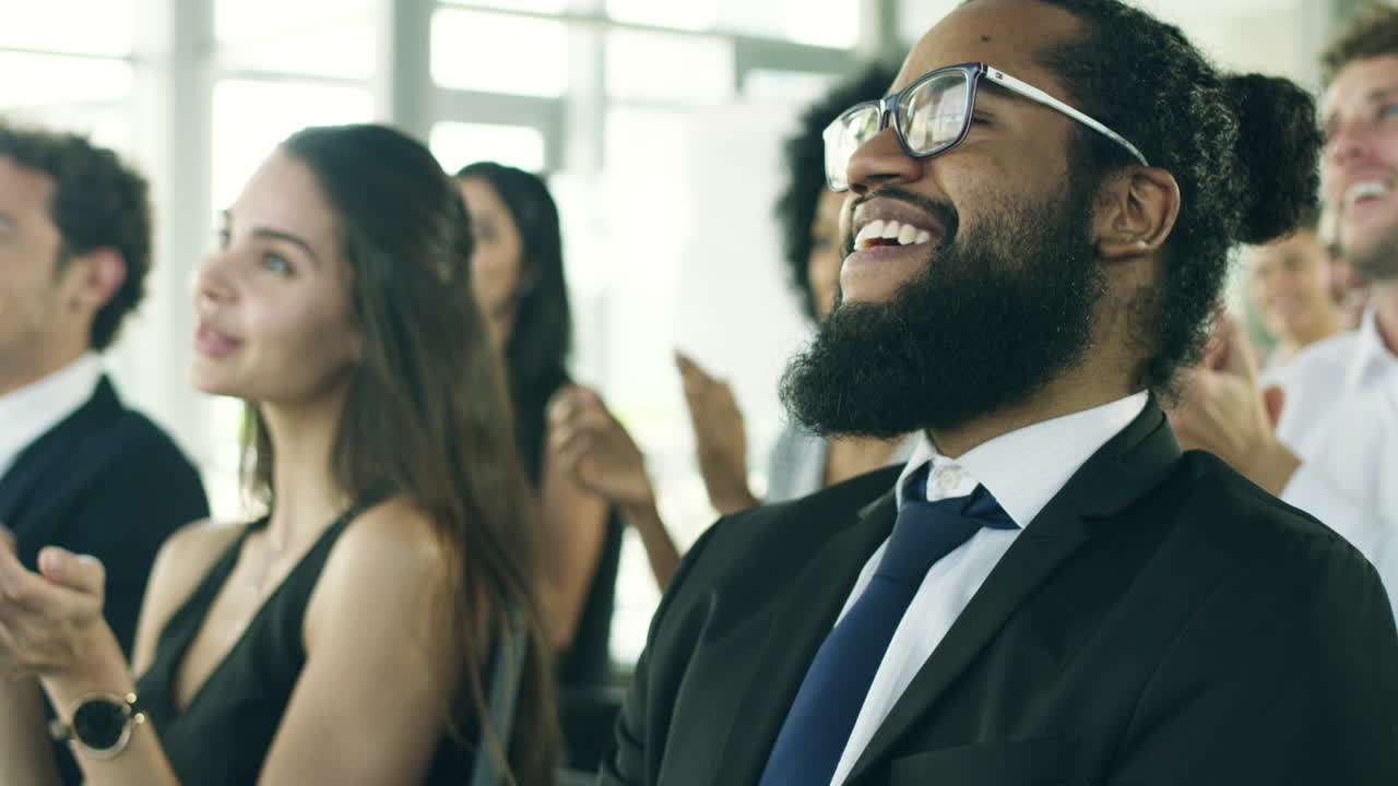 los seminarios siempre son excelentes para compartir ideas.