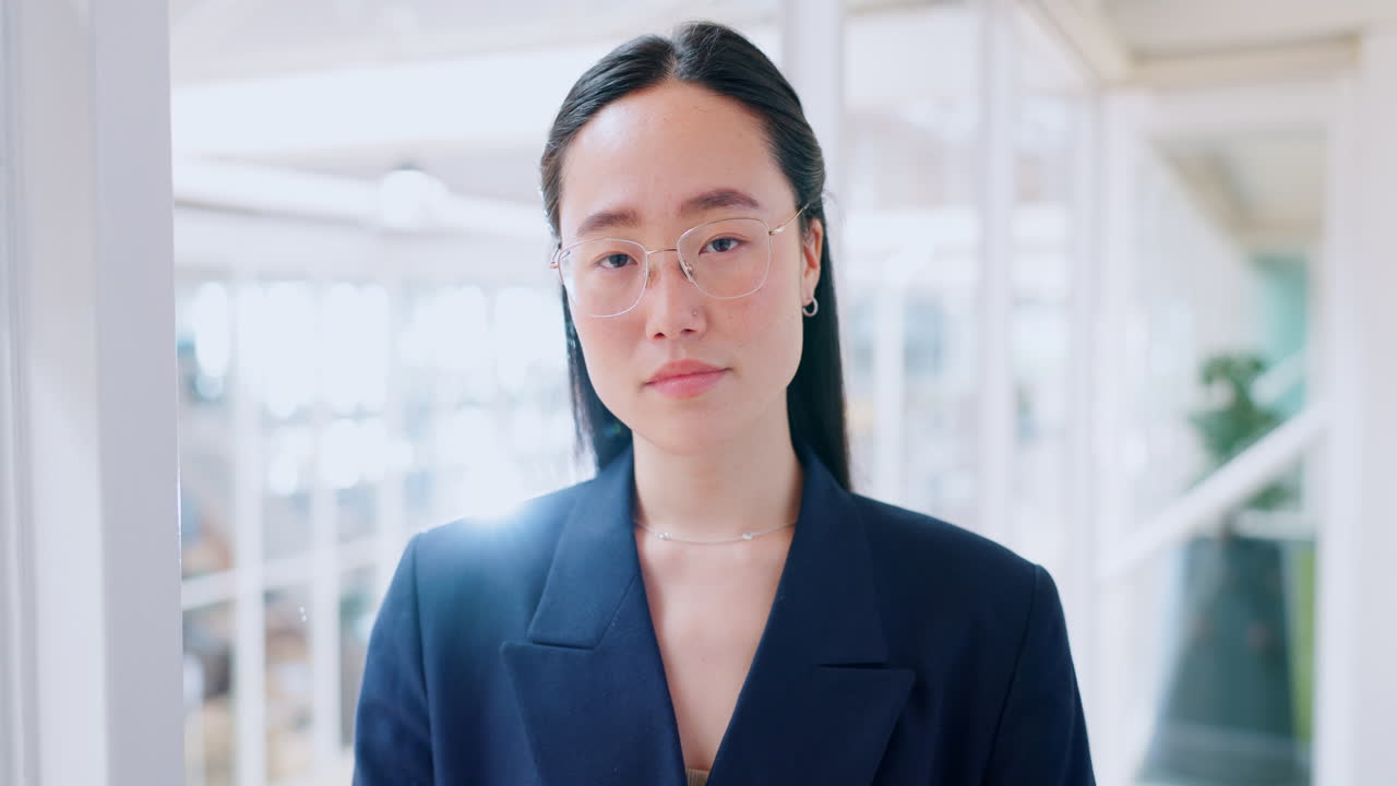 경영, 리더십 및 사업 여성의 얼굴