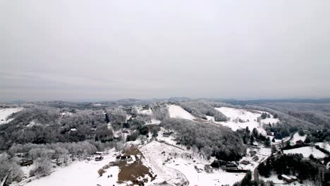 Montañas-Aéreas-De-Gran-Angular-Cerca-De-Boone-Carolina-Del-Norte,-Carolina-Del-Norte,-Con-Nieve-Invernal