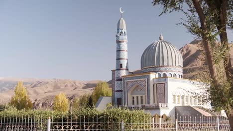 Erkunden-Naryn-In-Kirgisistan-Die-Wunderschönen-Unberührten-Landschaften-Zentralasiens