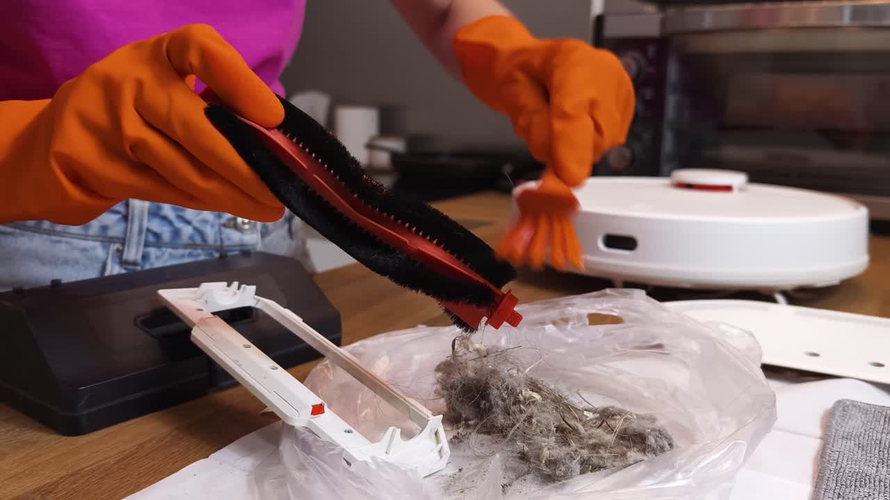 Cleaning a Robot Vacuum Cleaner