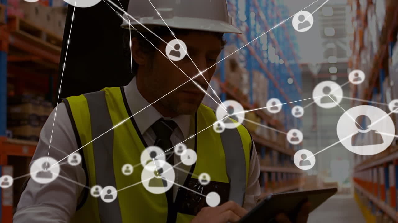 animación de una red de conexiones con iconos sobre un trabajador caucásico en un almacén