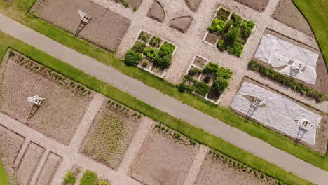 imágenes de drones aéreos giratorios del jardín botánico