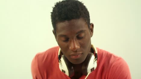 auriculares hombre 11