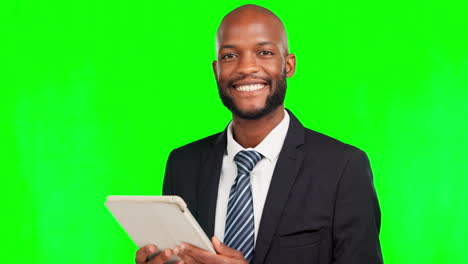 Hombre-Negro-Feliz,-Tableta-Y-Negocios-En-Verde