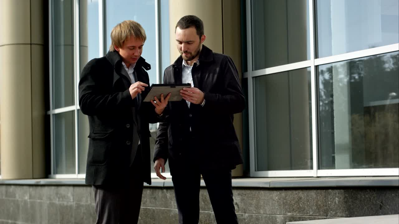 socios comerciales que utilizan el touchpad en la reunión