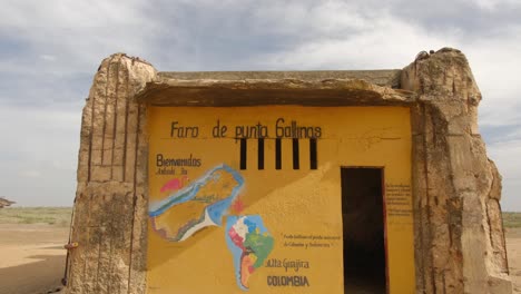 faro de punta gallinas el faro más septentrional de américa del sur el desierto de la guajira colombia