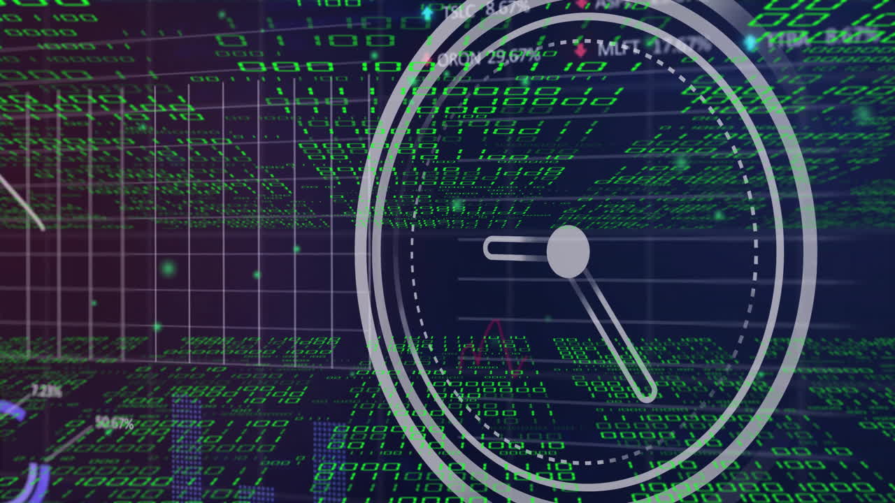 animación de reloj en movimiento sobre procesamiento de datos en fondo negro