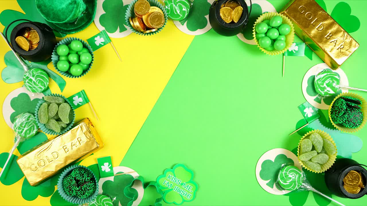 el día de st. patrick estaba lleno de monedas de chocolate, sombrero de duende y stop motion.