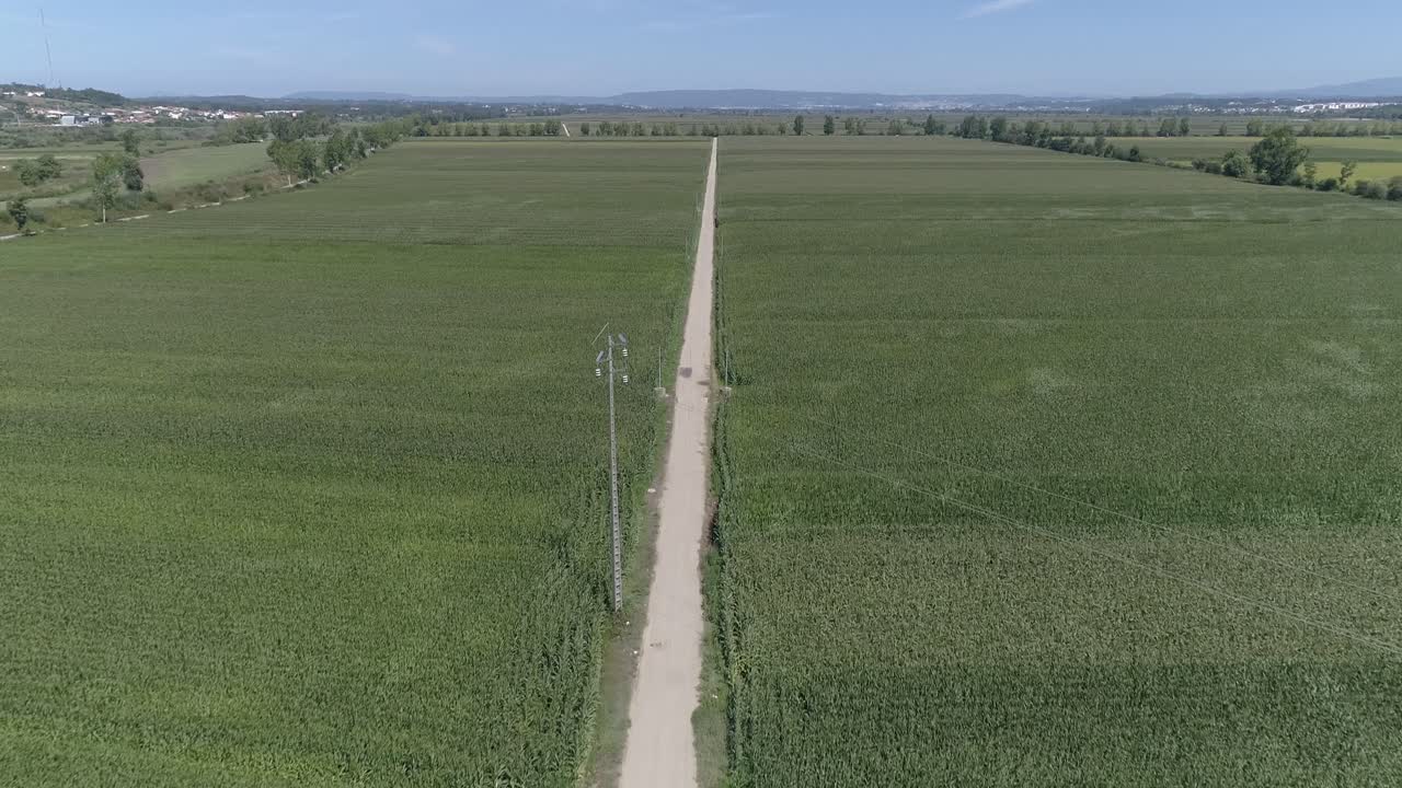 cultivos de verano en tierras agrícolas europeas fondo aéreo