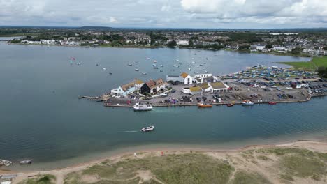 udeford quay christchurch reino unido drone, disparo de panorámica aérea