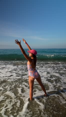 mujer en la playa