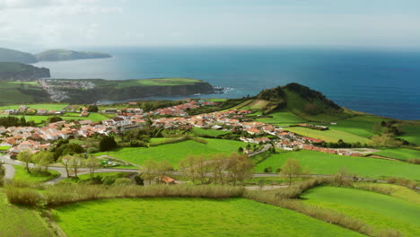 Filmische-Drohnenaufnahme-Aus-Der-Luft-Auf-Der-Insel-Sao-Miguel-Auf-Den-Azoren-–-Portugal