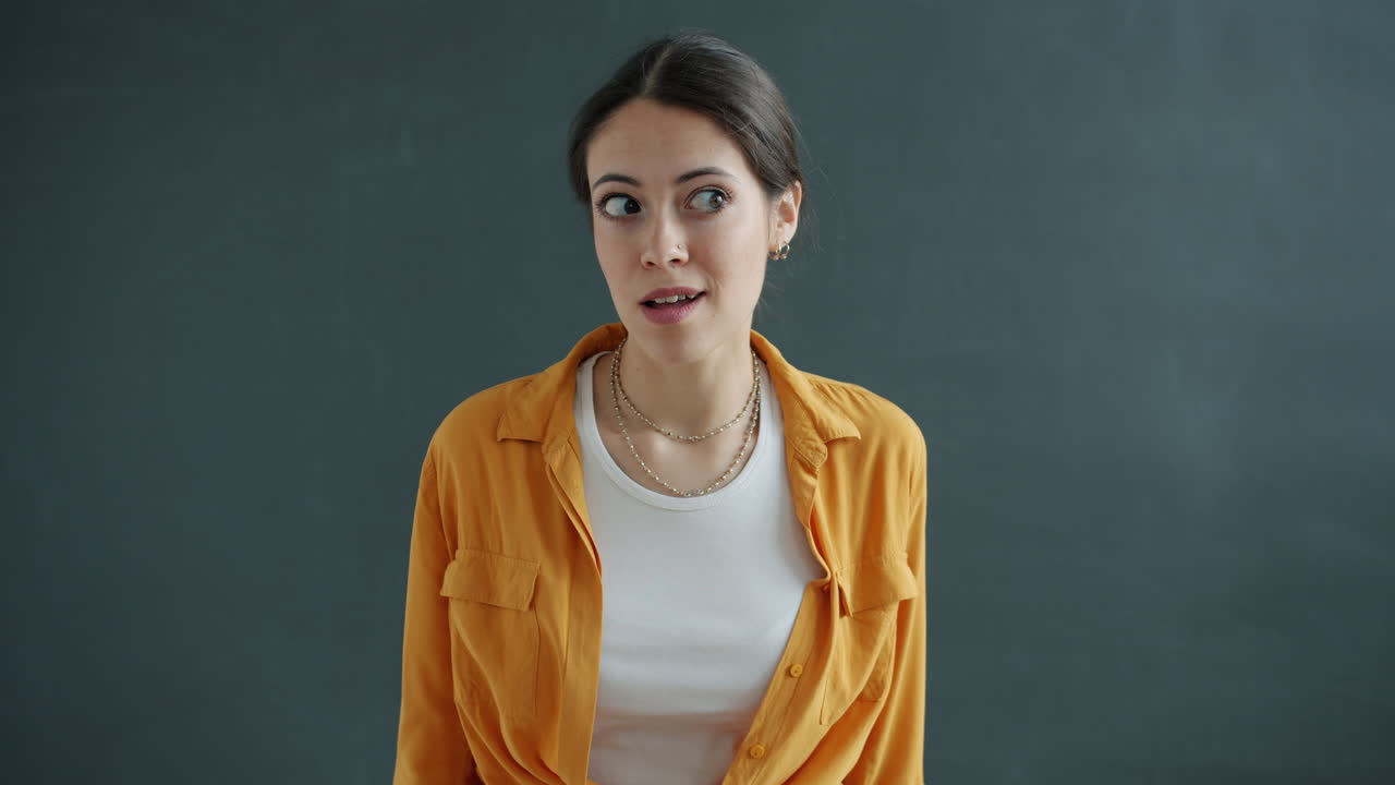 mujer expresando sorpresa