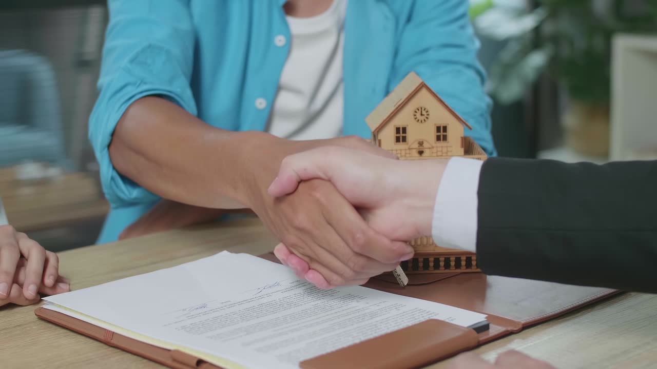 cierre de un acuerdo inmobiliario