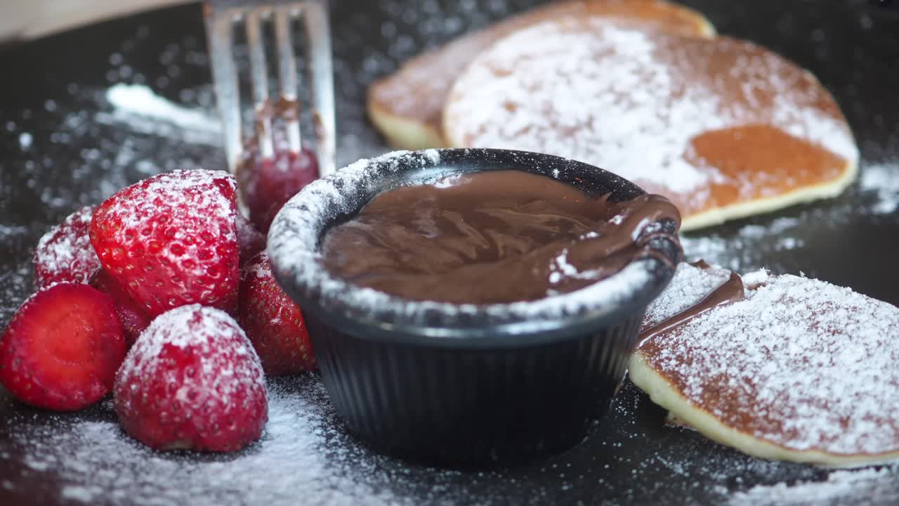 Pancakes with Strawberries and Chocolate