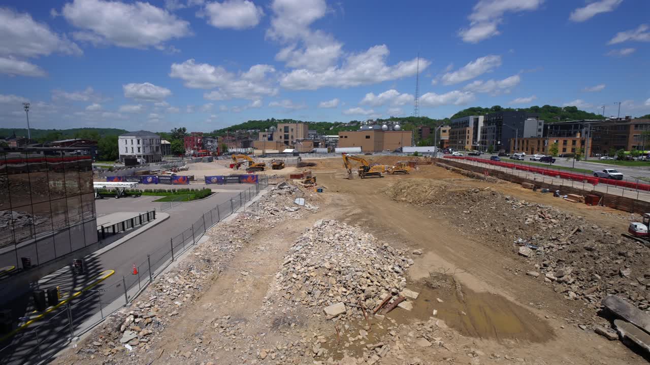 Wide angle panning shot of a construction site in the west end, Cincinnati, Ohio