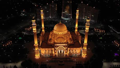 la mezquita del orgullo de los musulmanes que lleva el nombre del profeta mahoma en la ciudad de shali, la mezquita más grande de europa.