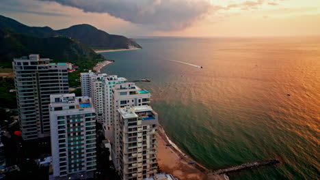 Vista-Aérea-De-Drones-De-Santa-Marta,-Colombia