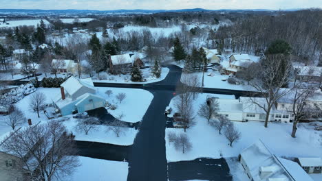 Stadt-In-Den-USA-Mit-Winterschnee-Bedeckt