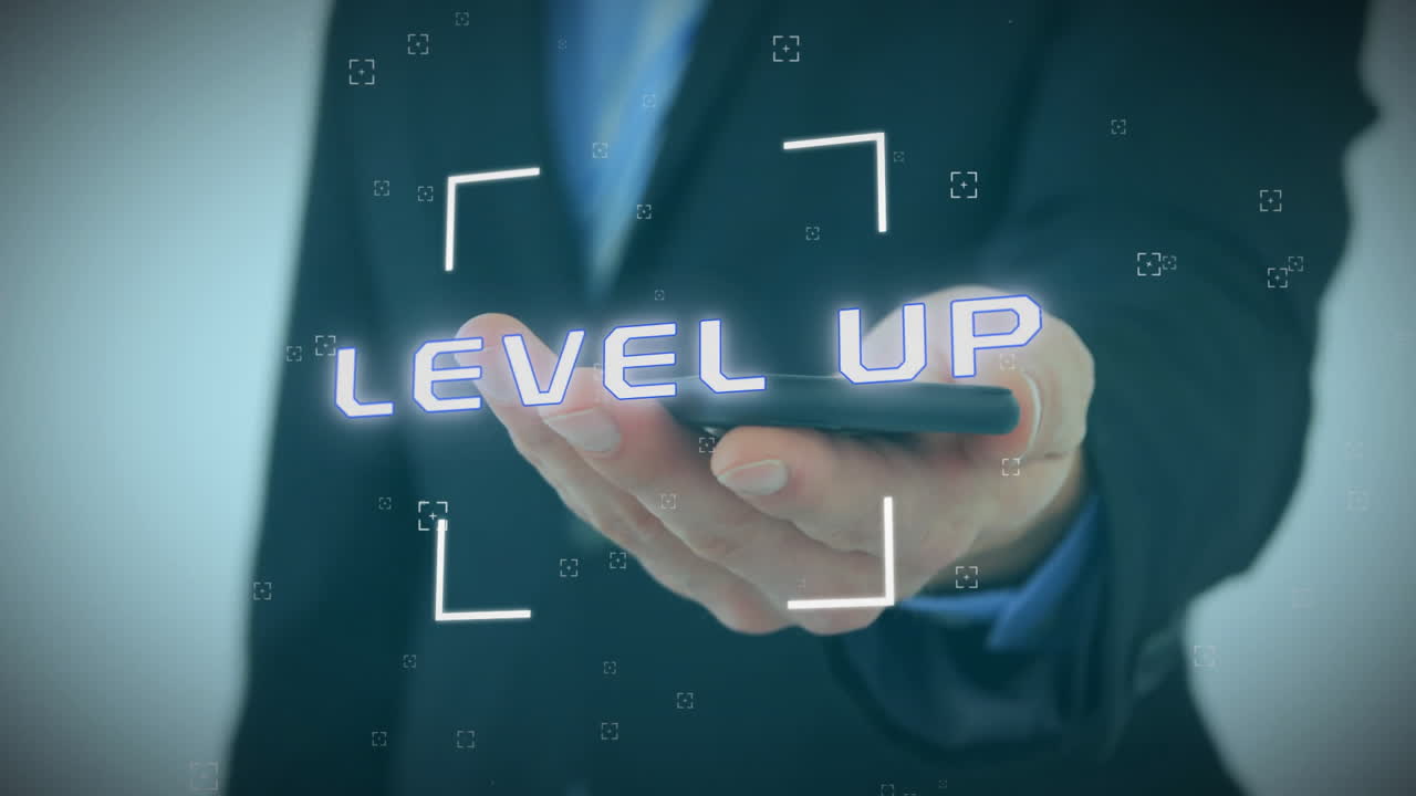 스마트폰을 사용하는 백인 사업가에 대한 텍스트 및 데이터 처리의 레벨 업 애니메이션