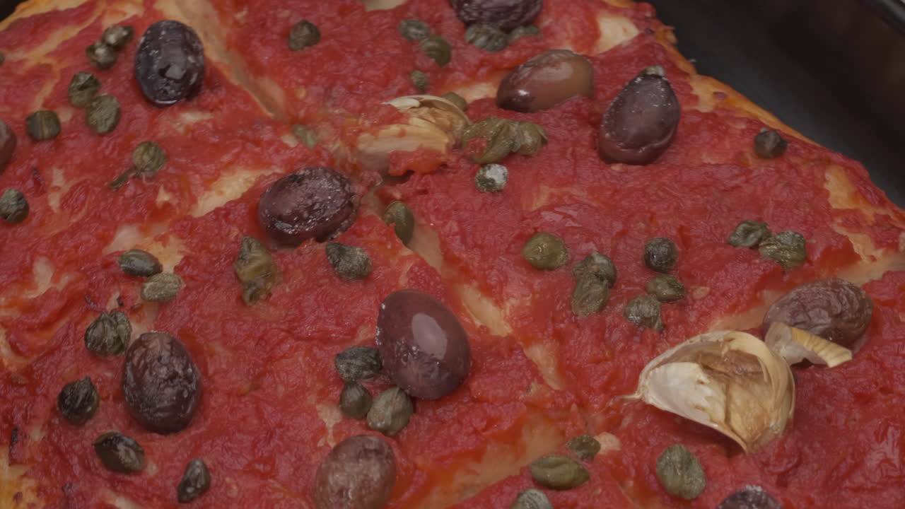 사르데나라 피자 (pizza sardinaira) - 이탈리아의 대표적인 음식, 사르디나라, 리구리아, 올리브, 토마토, 마늘, 수작업 리구리아 지중해 요리