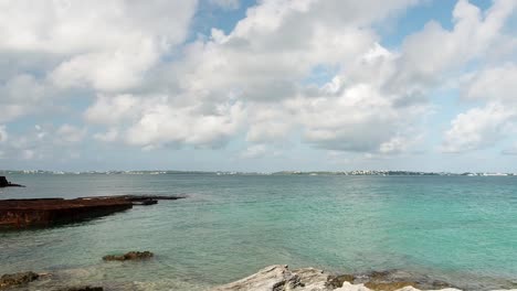 Viewpoint-from-Spanish-Point,-Bermuda-of-the-Great-Sound,-Royal-Naval-Dockyard,-and-the-Northshore-Coastline