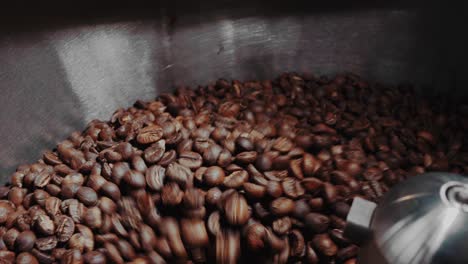 Roasting-process-of-the-coffee-beans