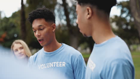 volunteers working together in a park