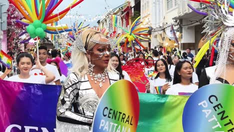 el desfile del orgullo lgbtq+