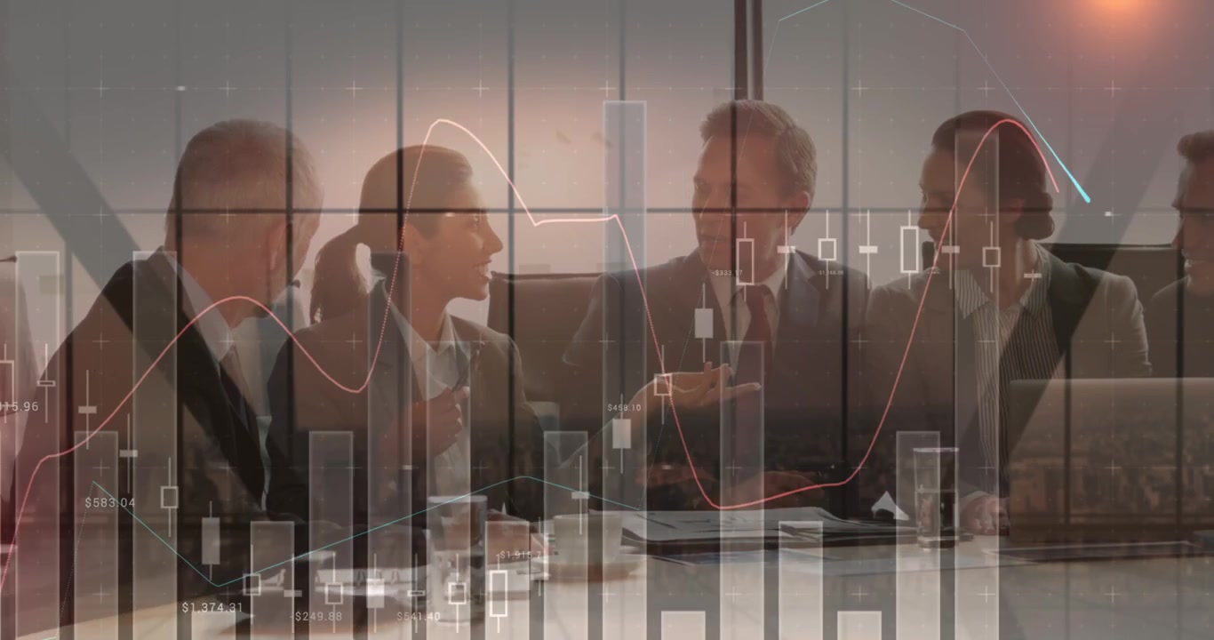 Animação de processamento de dados financeiros sobre profissionais de negócios.
