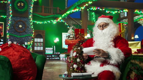 santa reading letters