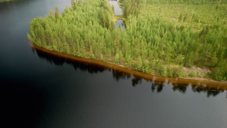 Flying-past-lakes-and-rivers-in-the-lapplands