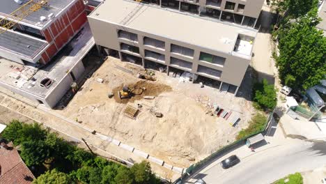 trabajadores en la construcción de edificios