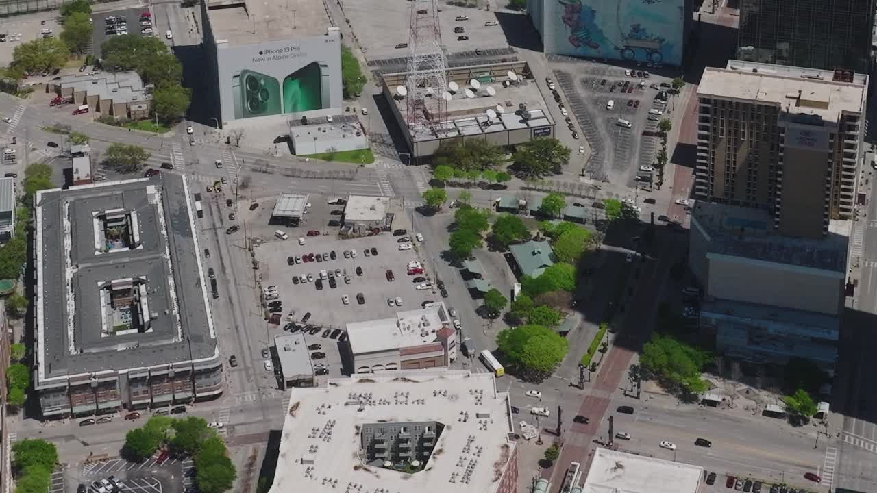 Vista del centro di Dallas con edifici e strade in Texas