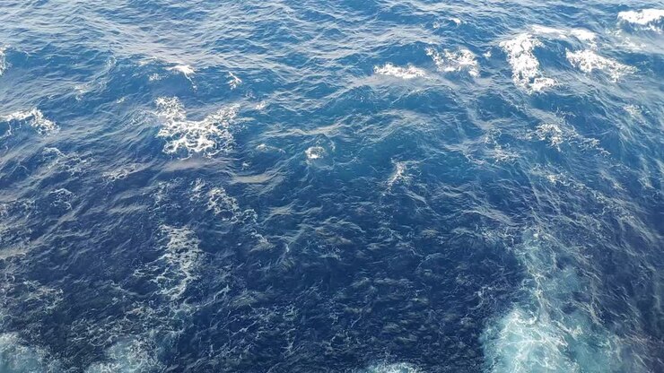 Inquadratura inclinata da una nave da crociera