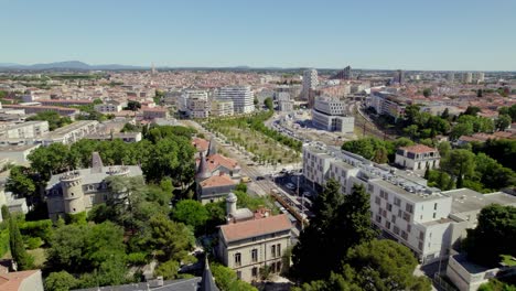 Toma-Aérea-De-La-Ciudad-De-Montpellier-En-El-Sur-De-Francia