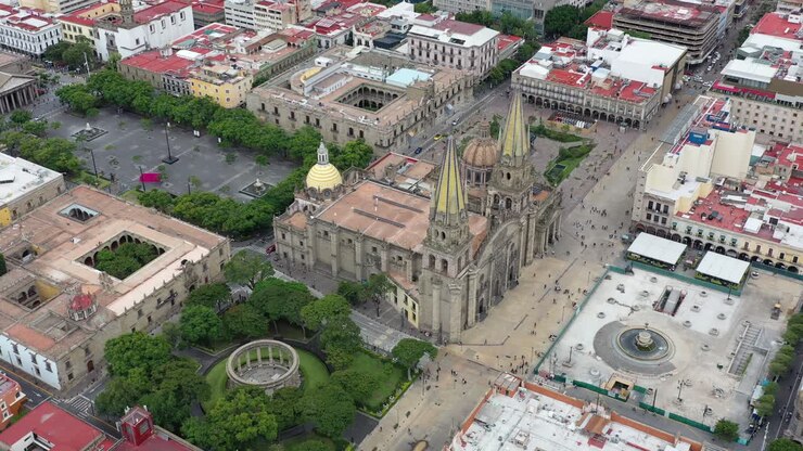 Piazza centrale nel centro di Guadalajara.