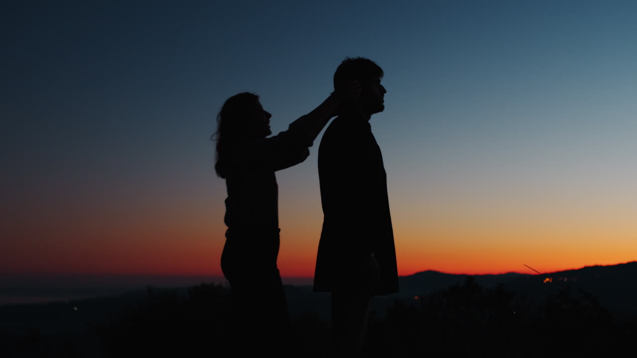 발렌타인 데이 기간 동안 해가 지면 남자친구를 놀라게 하는 것