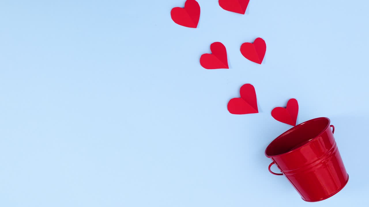 은 버에서 나오는 은 심장 발렌타인 데이 스 모션