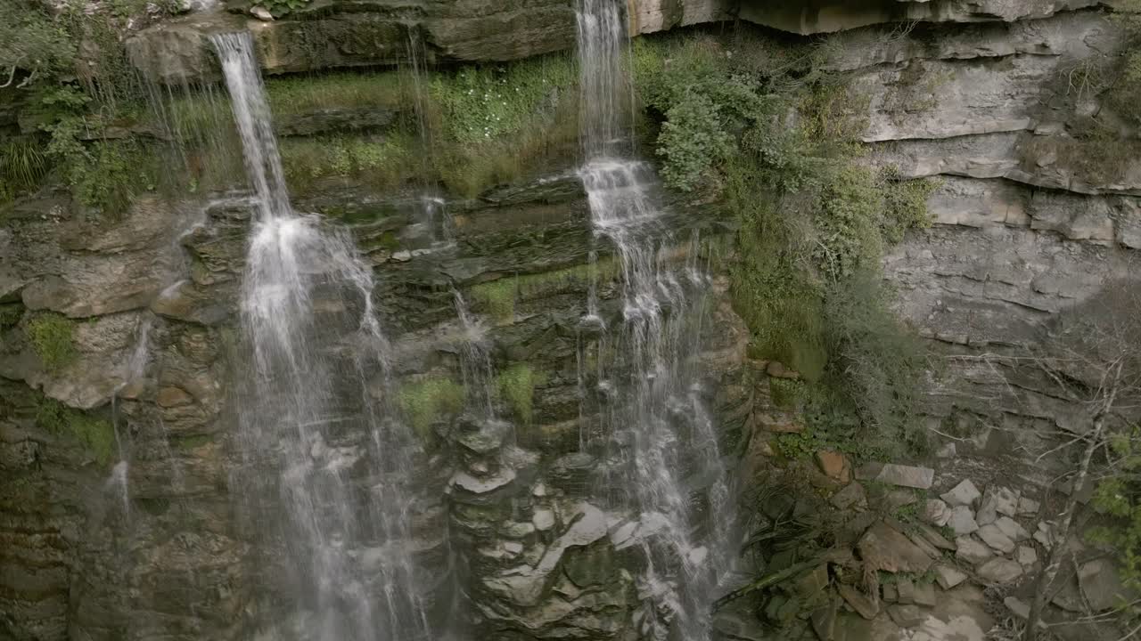 Drone footage over the beautiful &amp;quot;Alferello&amp;quot; waterfall - Italy, Emilia Romagna