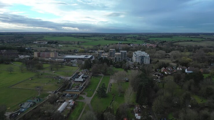 Veduta aerea delle architetture del centro storico a Harlow, nel West Essex, Inghilterra.