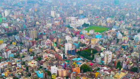 la imponente ciudad de dhaka en bangladesh y su desafiante calidad del aire