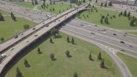 aerial-view-of-traffic-in-new-orleans