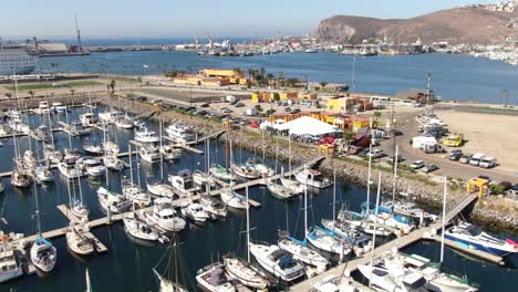 Yachts-docked-in-the-Mexican-port-of-Ensenada