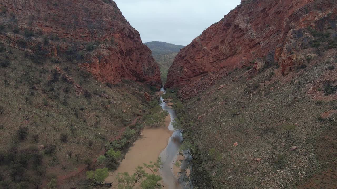 formación de arenisca de simpsons gap en west macdonnell ranges