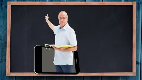 animación de un maestro masculino que emerge de un teléfono inteligente y apunta a la pizarra en el aula
