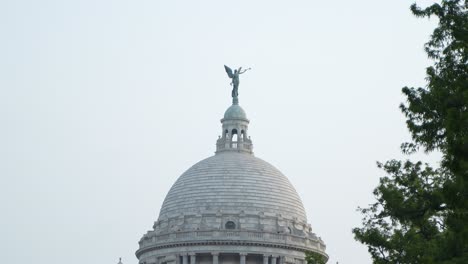 victoria memorial dome with angel statue